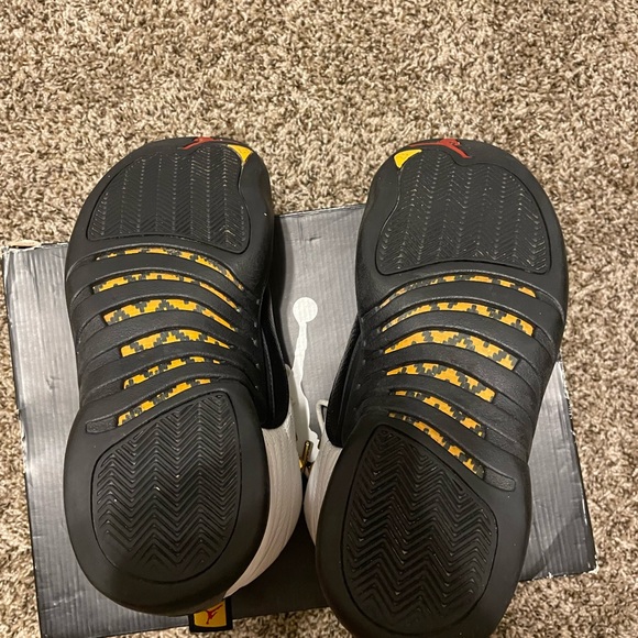Jordan 12 - Picture 5 of 5